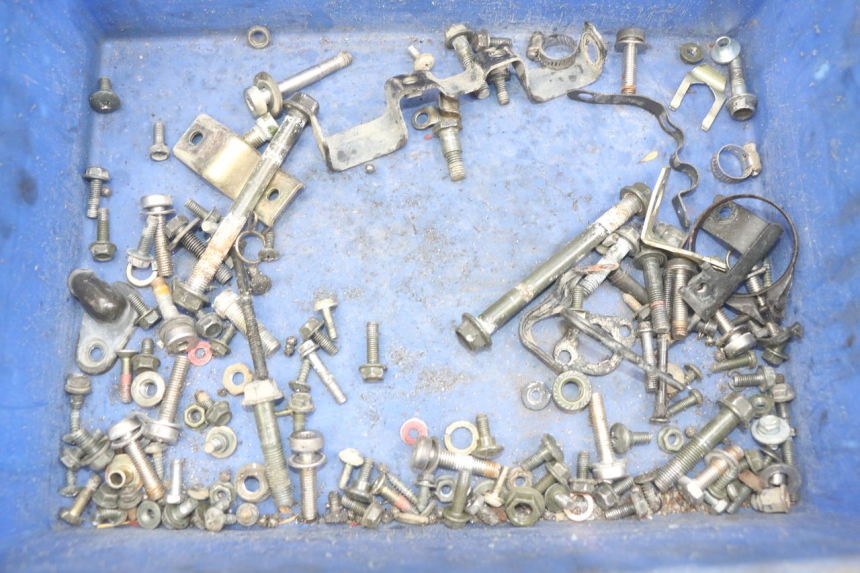 photo de ZAK SCHROEVEN EN BEVESTIGINGSMATERIAAL SYM WOLF SB 125 (2011 - 2018) - Hoofdaanzicht