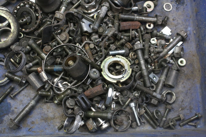 photo de ZAK SCHROEVEN EN BEVESTIGINGSMATERIAAL KYMCO X-CITING XCITING 400 (2014 - 2018) - Detail van het onderdeel