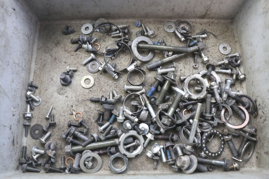 photo de ZAK SCHROEVEN EN BEVESTIGINGSMATERIAAL YAMAHA X-CITY XCITY 125 (2007 - 2013) - Hoofdaanzicht