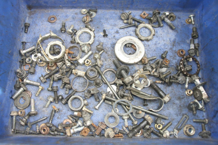 photo de ZAK SCHROEVEN EN BEVESTIGINGSMATERIAAL YAMAHA X-MAX XMAX 250 (2006 - 2009) - Hoofdaanzicht