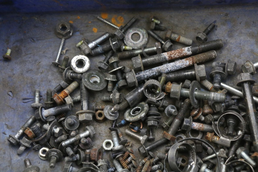 photo de ZAK SCHROEVEN EN BEVESTIGINGSMATERIAAL YAMAHA XMAX X-MAX 125 (2006 - 2009) - Detail van het onderdeel