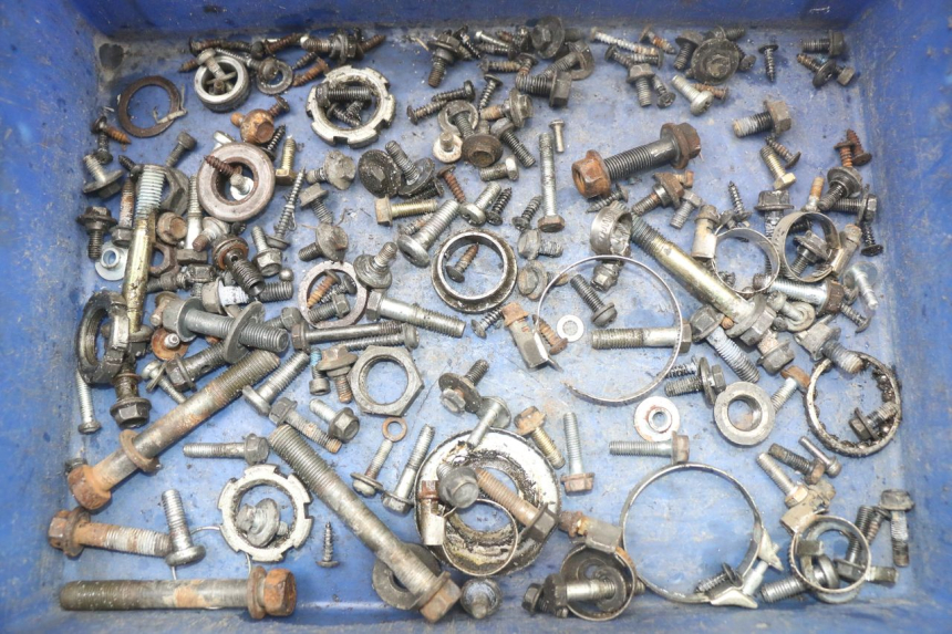 photo de ZAK SCHROEVEN EN BEVESTIGINGSMATERIAAL YAMAHA X-MAX XMAX 250 (2006 - 2009) - Hoofdaanzicht