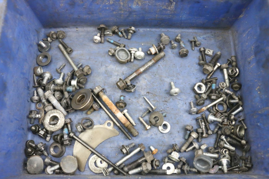 photo de ZAK SCHROEVEN EN BEVESTIGINGSMATERIAAL YAMAHA X-MAX XMAX 125 (2010 - 2013) - Hoofdaanzicht