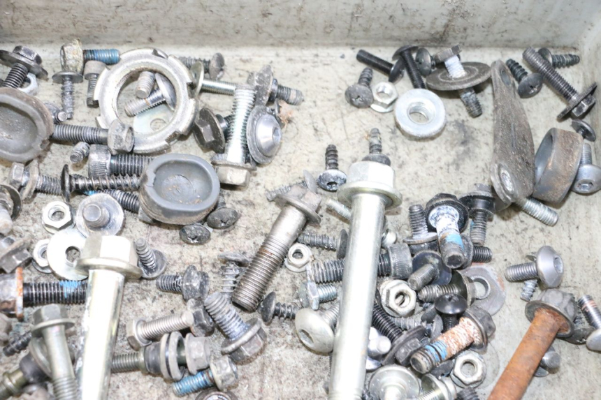 photo de ZAK SCHROEVEN EN BEVESTIGINGSMATERIAAL YAMAHA X-MAX XMAX 125 (2010 - 2013) - Overzicht