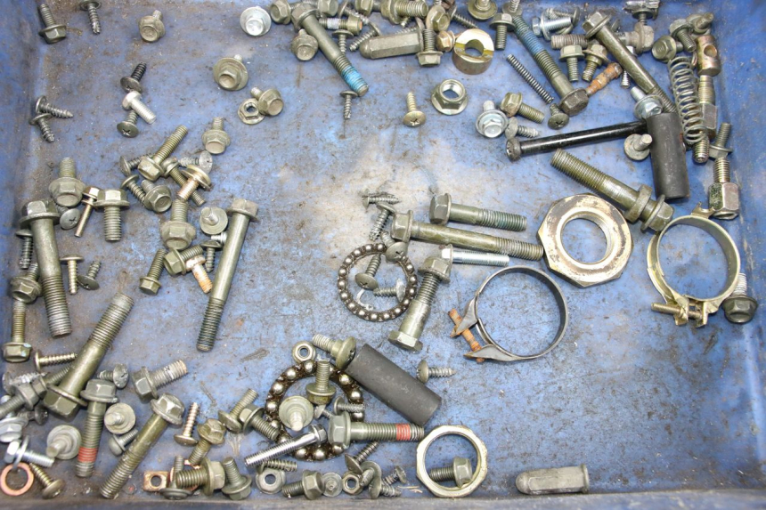 photo de ZAK SCHROEVEN EN BEVESTIGINGSMATERIAAL SYM X-PRO 4T 50 (2014 - 2021) - Detail van het onderdeel