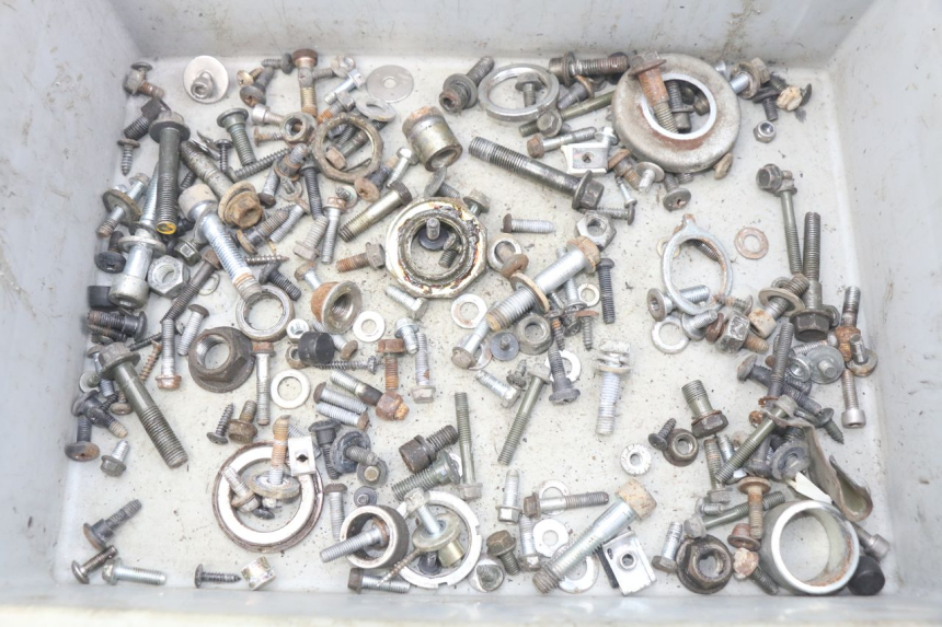 photo de ZAK SCHROEVEN EN BEVESTIGINGSMATERIAAL PIAGGIO X7 125 (2007 - 2013) - Hoofdaanzicht