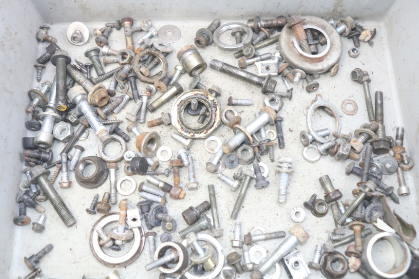 photo de ZAK SCHROEVEN EN BEVESTIGINGSMATERIAAL PIAGGIO X7 125 (2007 - 2013) - Detail van het onderdeel