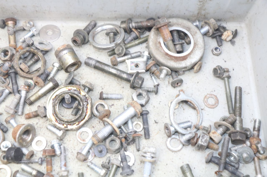 photo de ZAK SCHROEVEN EN BEVESTIGINGSMATERIAAL PIAGGIO X7 125 (2007 - 2013) - Andere kijkhoek