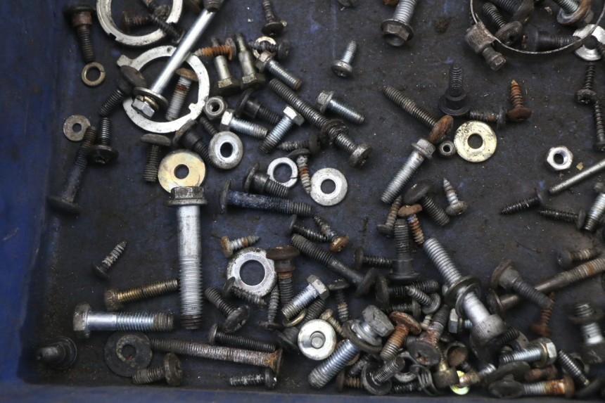 photo de ZAK SCHROEVEN EN BEVESTIGINGSMATERIAAL PIAGGIO X8 125 (2004 - 2007) - Andere kijkhoek