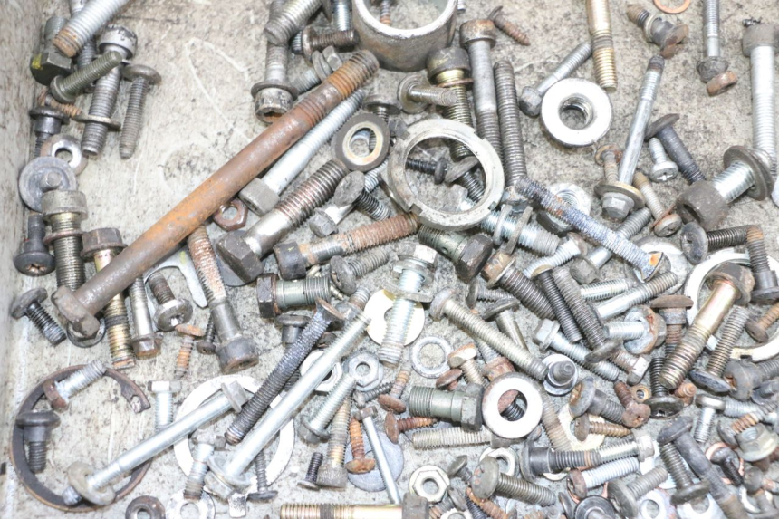 photo de ZAK SCHROEVEN EN BEVESTIGINGSMATERIAAL PIAGGIO X8 125 (2004 - 2007) - Andere kijkhoek