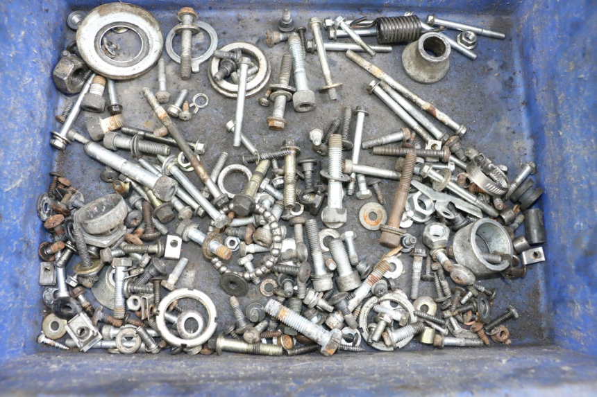 photo de ZAK SCHROEVEN EN BEVESTIGINGSMATERIAAL PIAGGIO XEVO - X EVO 125 (2007 - 2017) - Hoofdaanzicht