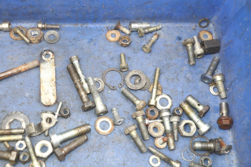 photo de ZAK SCHROEVEN EN BEVESTIGINGSMATERIAAL PEUGEOT XP6 50 (2006 - 2011) - Andere kijkhoek