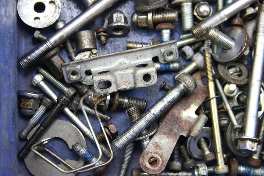 photo de ZAK SCHROEVEN EN BEVESTIGINGSMATERIAAL YAMAHA XV VIRAGO 750 (1984 - 1998) - Detail van het onderdeel