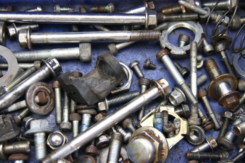 photo de ZAK SCHROEVEN EN BEVESTIGINGSMATERIAAL YAMAHA XV VIRAGO 750 (1984 - 1998) - Overzicht