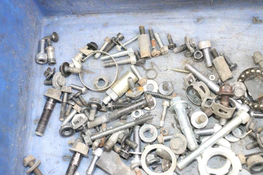 photo de ZAK SCHROEVEN EN BEVESTIGINGSMATERIAAL YAMAHA NEOS NEO'S 4T 50 (2008 - 2016) - Andere kijkhoek