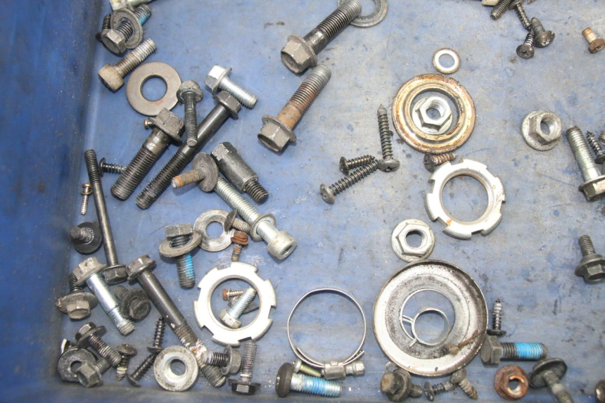 photo de ZAK SCHROEVEN EN BEVESTIGINGSMATERIAAL YAMAHA NEOS NEO'S 4T 50 (2008 - 2016) - Andere kijkhoek