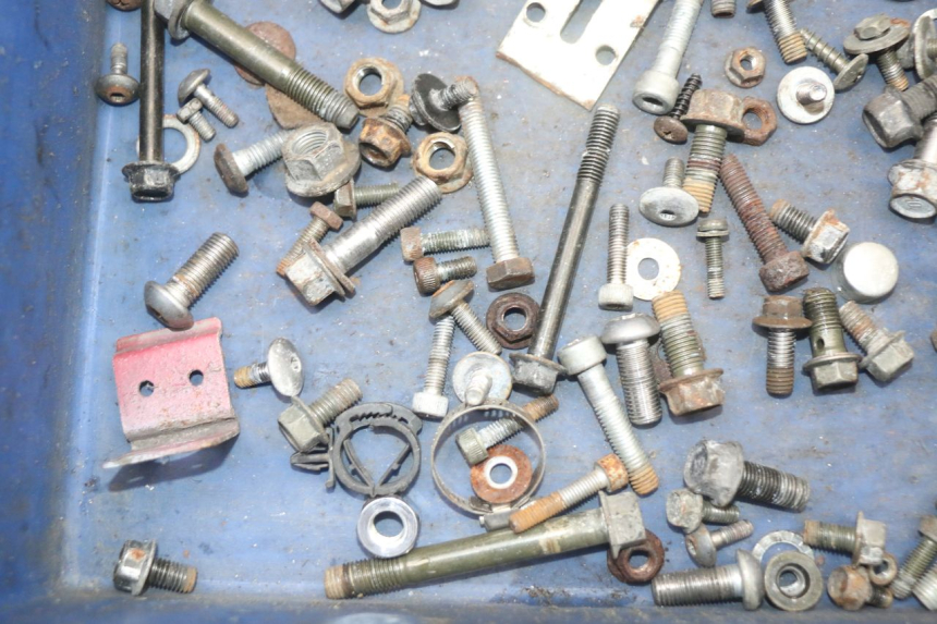 photo de ZAK SCHROEVEN EN BEVESTIGINGSMATERIAAL YAMAHA XVS DRAG STAR DRAGSTAR 650 (1997 - 2007) - Andere kijkhoek