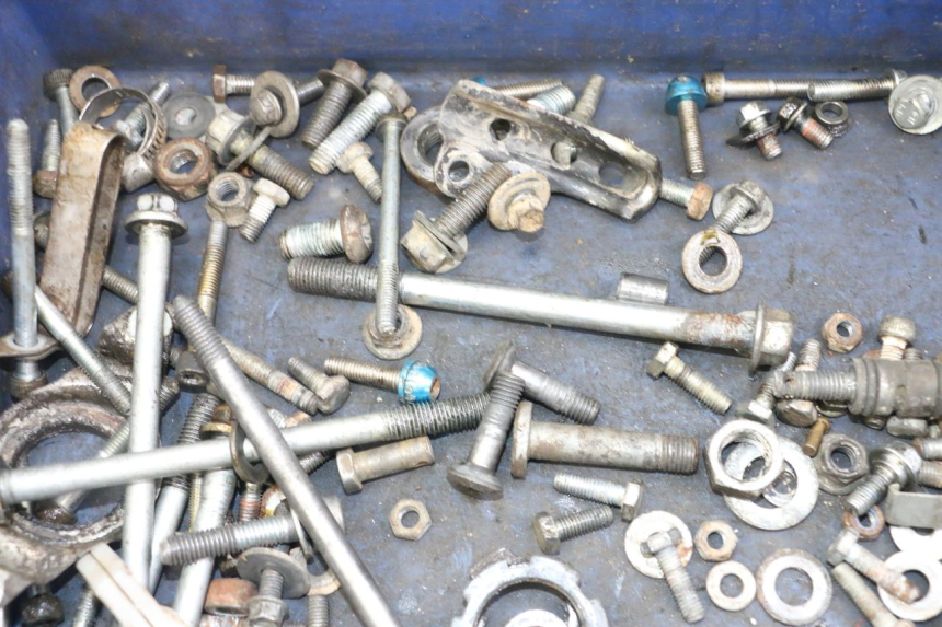 photo de ZAK SCHROEVEN EN BEVESTIGINGSMATERIAAL YAMAHA YZ-F YZF 250 (2007 - 2013) - Technische close-up