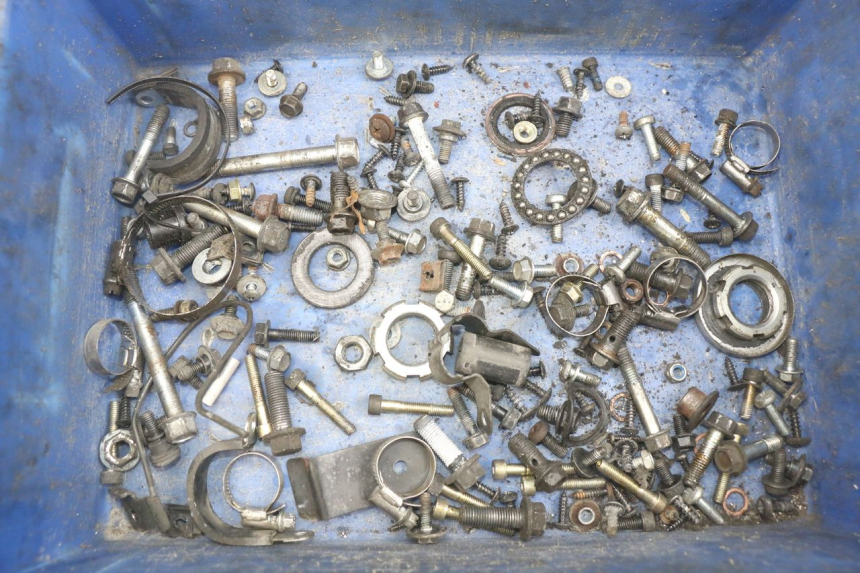 photo de ZAK SCHROEVEN EN BEVESTIGINGSMATERIAAL YAMAHA YP MAJESTY 125 (2007 - 2010) - Hoofdaanzicht