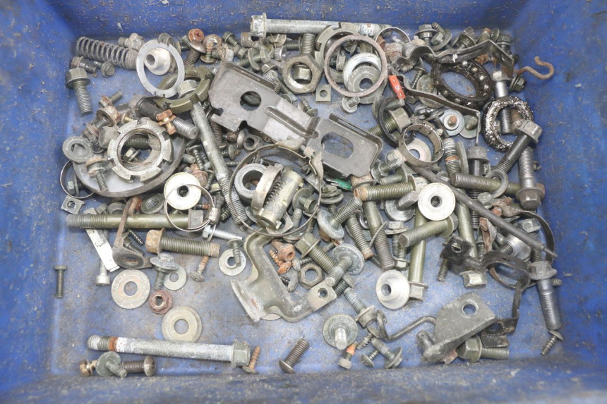 photo de ZAK SCHROEVEN EN BEVESTIGINGSMATERIAAL YAMAHA YP MAJESTY 400 (2004 - 2008) - Hoofdaanzicht