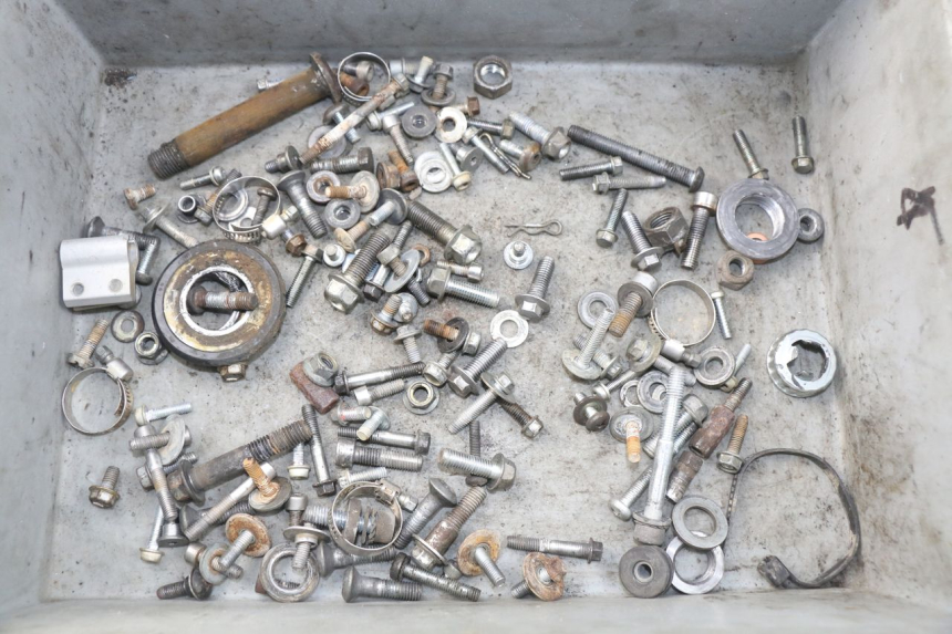 photo de ZAK SCHROEVEN EN BEVESTIGINGSMATERIAAL YAMAHA YZ-F YZF 250 (2014 - 2018) - Hoofdaanzicht