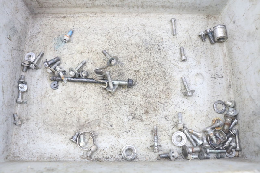 photo de ZAK SCHROEVEN EN BEVESTIGINGSMATERIAAL YAMAHA YZ 85 (2002 - 2018) - Hoofdaanzicht