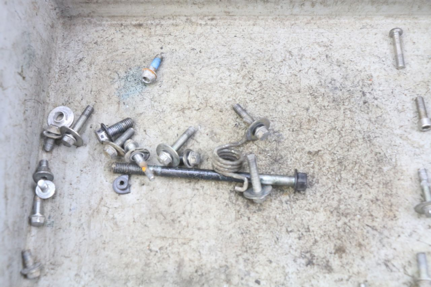 photo de ZAK SCHROEVEN EN BEVESTIGINGSMATERIAAL YAMAHA YZ 85 (2002 - 2018) - Detail van het onderdeel