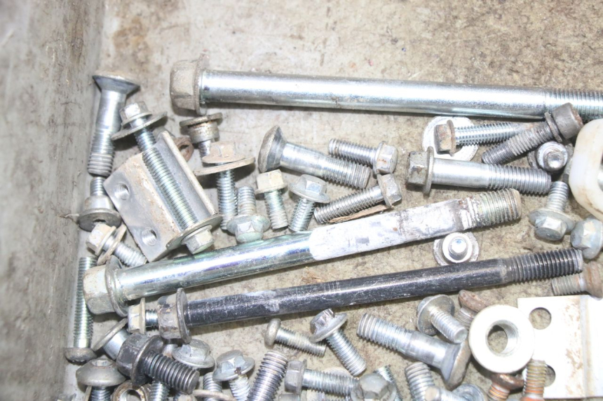 photo de ZAK SCHROEVEN EN BEVESTIGINGSMATERIAAL YAMAHA YZ 85 (2022 - 2025) - Detail van het onderdeel