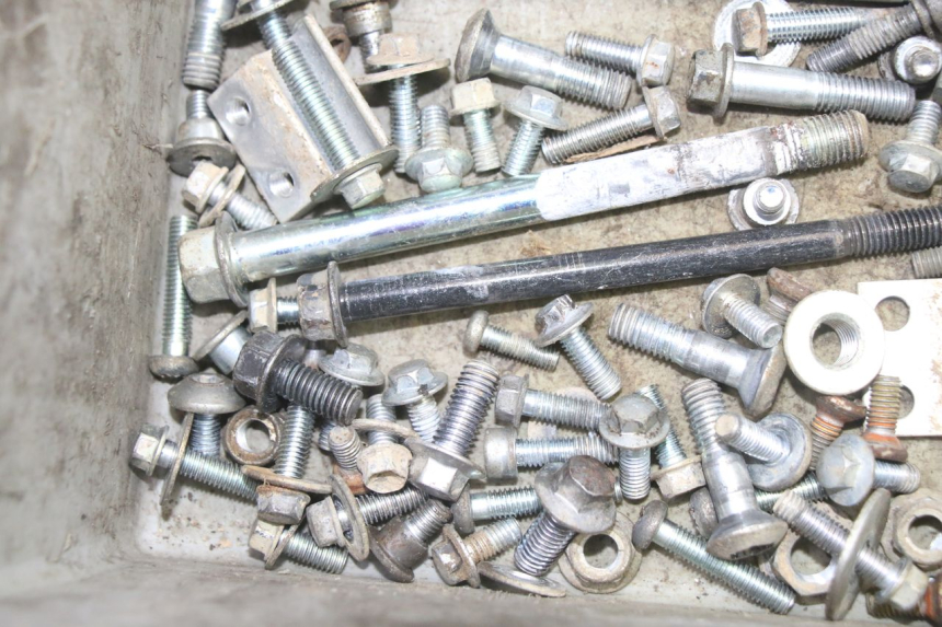 photo de ZAK SCHROEVEN EN BEVESTIGINGSMATERIAAL YAMAHA YZ 85 (2022 - 2025) - Andere kijkhoek