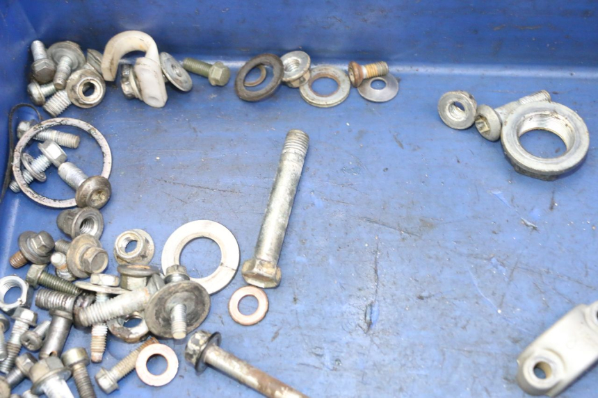 photo de ZAK SCHROEVEN EN BEVESTIGINGSMATERIAAL YAMAHA YZ 85 (2002 - 2018) - Andere kijkhoek