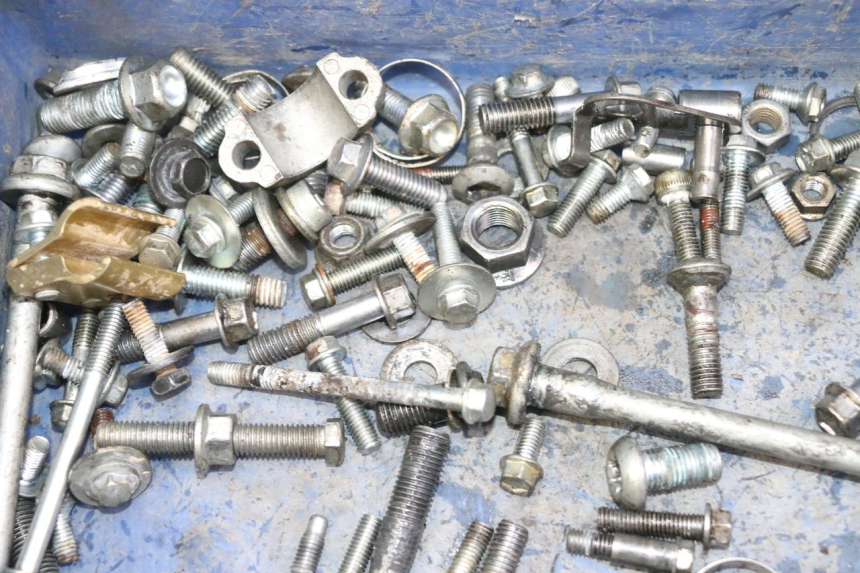 photo de ZAK SCHROEVEN EN BEVESTIGINGSMATERIAAL YAMAHA YZF YZ-F 450 (2014 - 2016) - Technische close-up