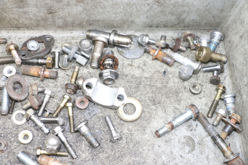 photo de ZAK SCHROEVEN EN BEVESTIGINGSMATERIAAL KYMCO ZING 125 (1997 - 2003) - Overzicht