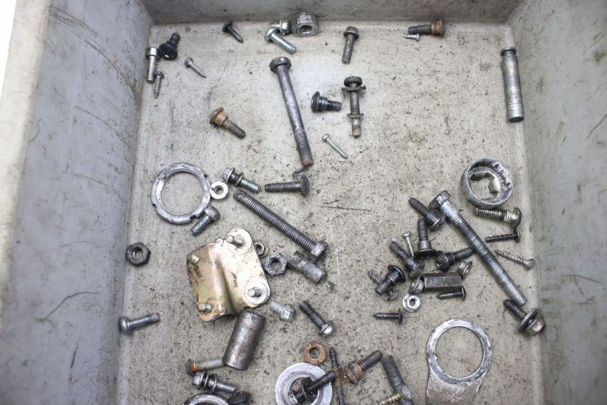 photo de ZAK SCHROEVEN EN BEVESTIGINGSMATERIAAL PIAGGIO ZIP 2T 50 (2009 - 2019) - Andere kijkhoek