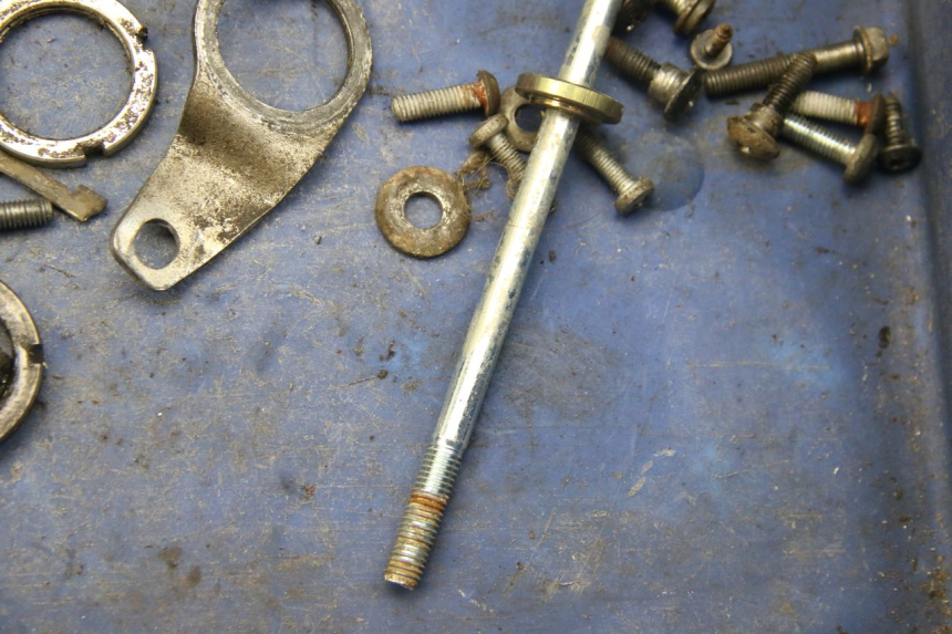 photo de ZAK SCHROEVEN EN BEVESTIGINGSMATERIAAL PIAGGIO ZIP 2T 50 (2009 - 2019) - Zoom op gebruiksstaat