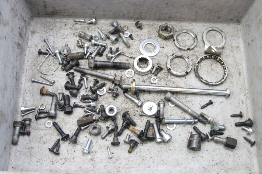 photo de ZAK SCHROEVEN EN BEVESTIGINGSMATERIAAL PIAGGIO ZIP 4T 50 (2018 - 2020) - Hoofdaanzicht