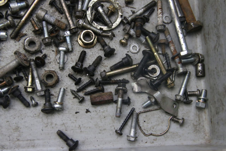 photo de ZAK SCHROEVEN EN BEVESTIGINGSMATERIAAL PIAGGIO ZIP 4T 50 (2018 - 2020) - Andere kijkhoek