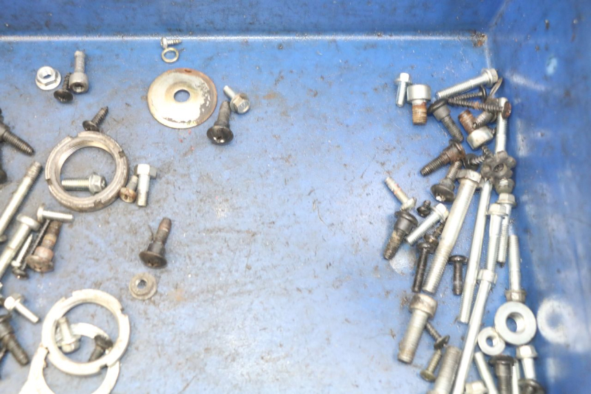 photo de ZAK SCHROEVEN EN BEVESTIGINGSMATERIAAL PIAGGIO ZIP 4T 50 (2018 - 2020) - Andere kijkhoek