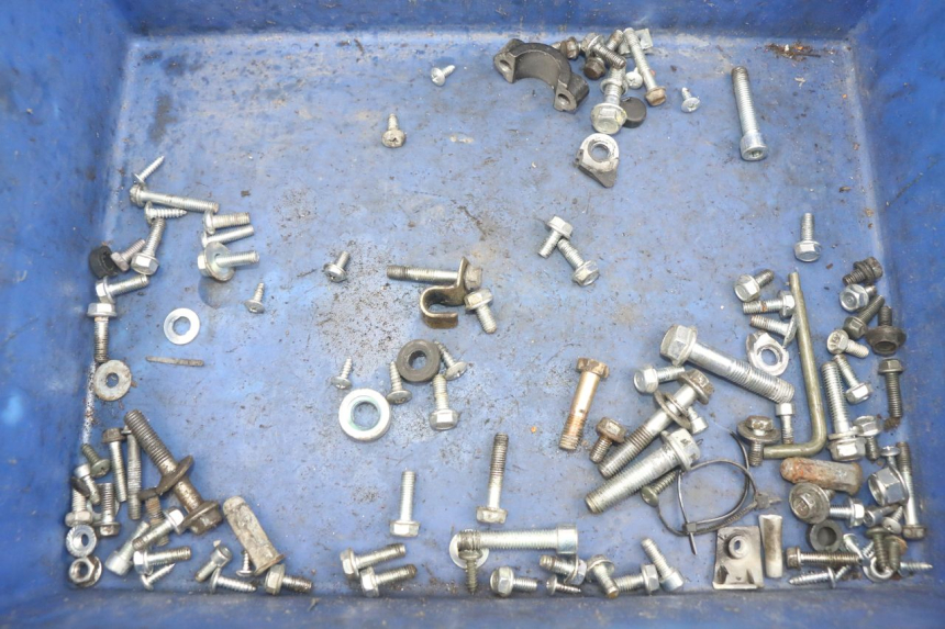 photo de ZAK SCHROEVEN EN BEVESTIGINGSMATERIAAL UNIVERSAL BIKE ZN50QT-11B 50 (2018 - 2021) - Hoofdaanzicht