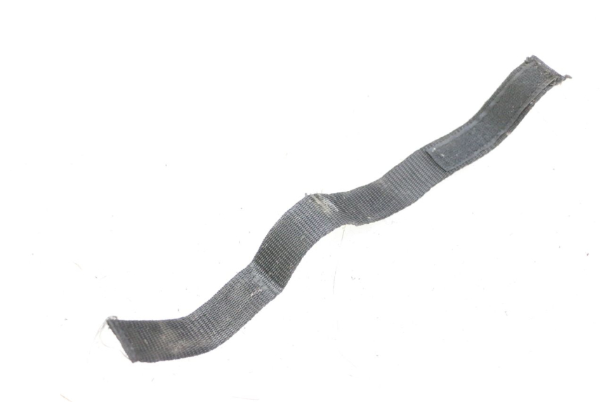 photo de RIEM VOOR GEREEDSCHAPSTAS BMW C1 125 (2000 - 2003) - Detail van het onderdeel