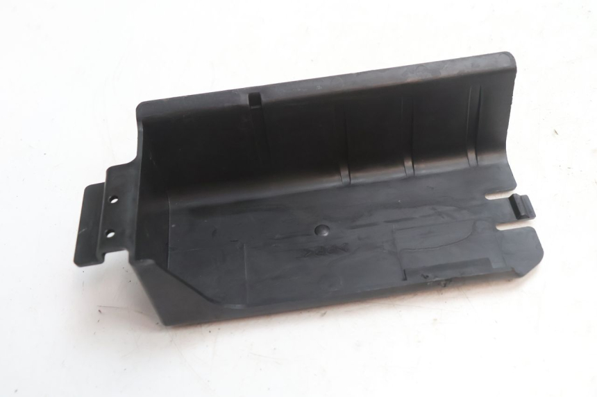 photo de RIEM VOOR GEREEDSCHAPSTAS SUZUKI GSR 600 (2005 - 2012) - Hoofdaanzicht