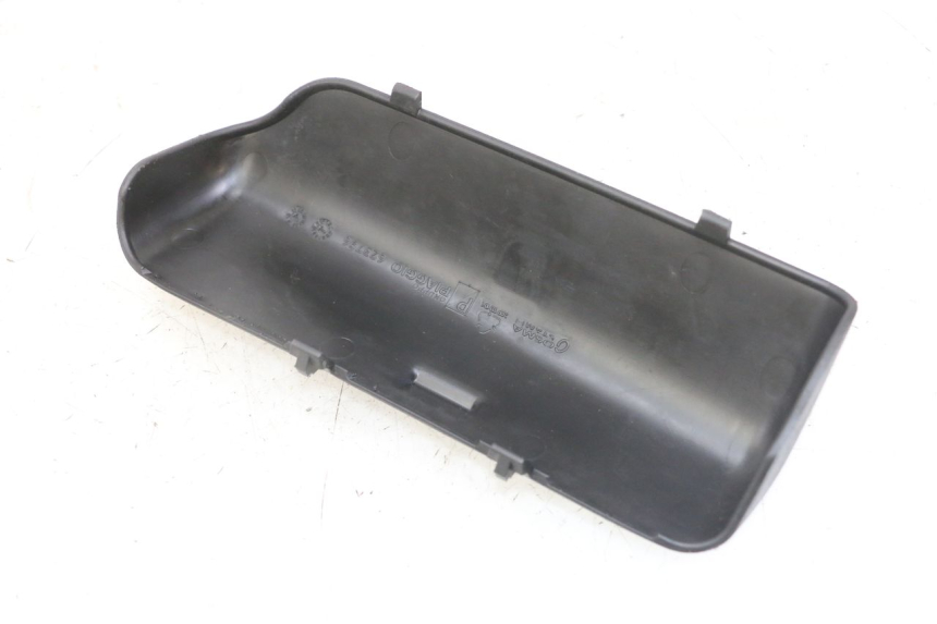 photo de RIEM VOOR GEREEDSCHAPSTAS PIAGGIO MP3 LT 300 (2010 - 2016) - Zoom op gebruiksstaat