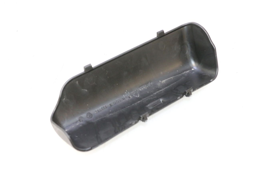 photo de RIEM VOOR GEREEDSCHAPSTAS PIAGGIO MP3 LT 400 (2007 - 2012) - Andere kijkhoek