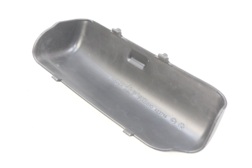 photo de RIEM GEREEDSCHAPSTAS PIAGGIO MP3 500 (2011 - 2015) - Detail van het onderdeel