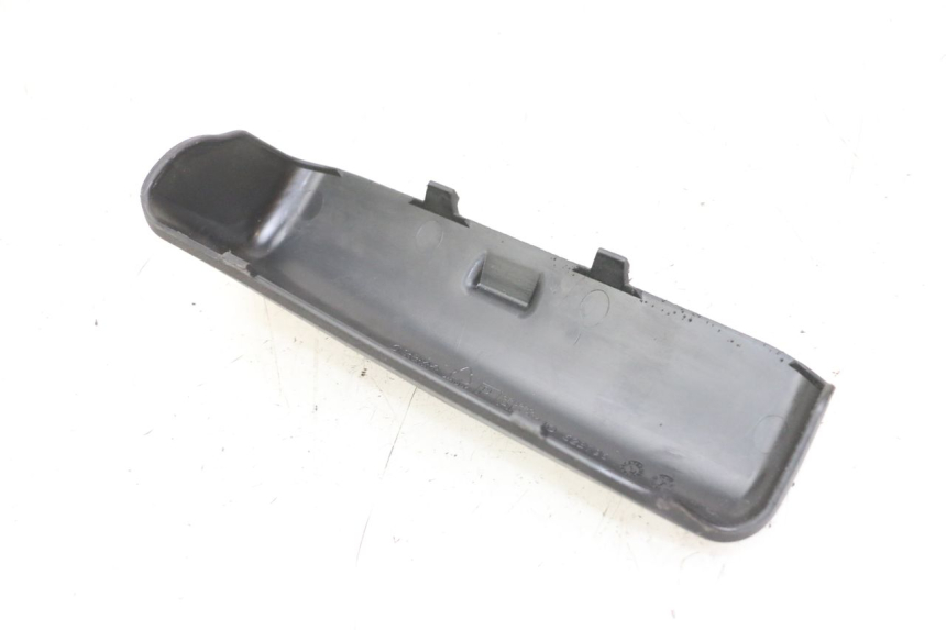 photo de RIEM VOOR GEREEDSCHAPSTAS PIAGGIO MP3 LT 400 (2007 - 2012) - Detail van het onderdeel