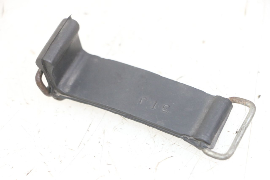 photo de RIEM VOOR GEREEDSCHAPSTAS YAMAHA TDR DELTABOX 125 (1997 - 2003) - Detail van het onderdeel