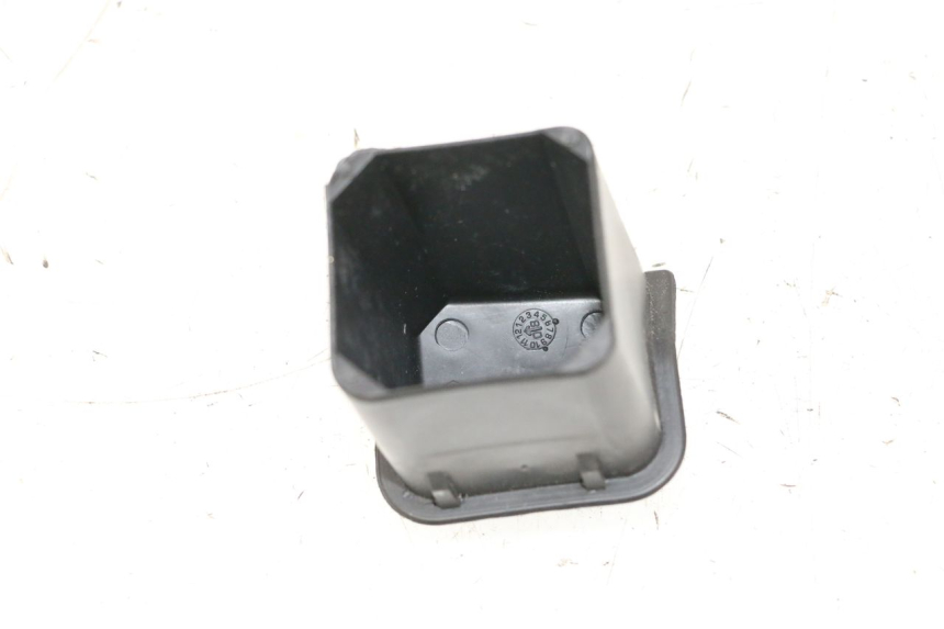 photo de RIEM VOOR GEREEDSCHAPSTAS PIAGGIO VESPA GTS SUPER IE 125 (2009 - 2016) - Zoom op gebruiksstaat