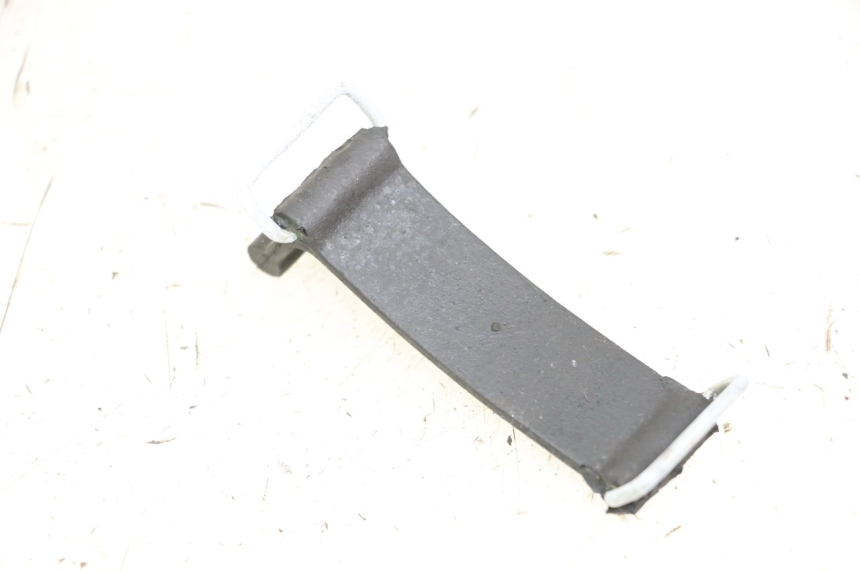 photo de RIEM VOOR GEREEDSCHAPSTAS YAMAHA XMAX X-MAX 125 (2006 - 2009) - Detail van het onderdeel