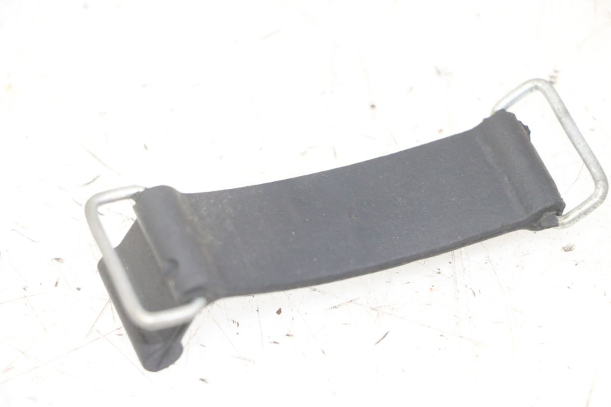 photo de RIEM VOOR GEREEDSCHAPSTAS YAMAHA XMAX X-MAX 125 (2006 - 2009) - Detail van het onderdeel