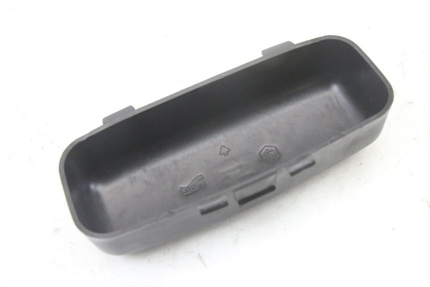 photo de RIEM VOOR GEREEDSCHAPSTAS PIAGGIO XEVO - X EVO 125 (2007 - 2017) - Andere kijkhoek