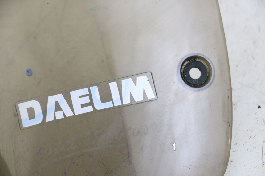 photo de WINDSCHERM DAELIM A-FOUR 2T 50 (2005 - 2012) - Zoom op gebruiksstaat